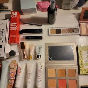 Huge makeup/skincare lot all brand new $400+ retail value